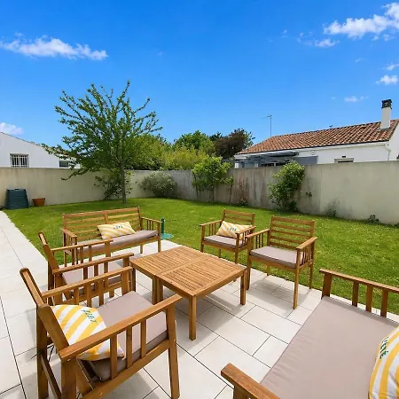 La Maison En Bord De *