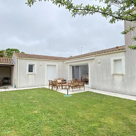 La Maison En Bord De *