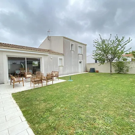 La Maison En Bord De *
