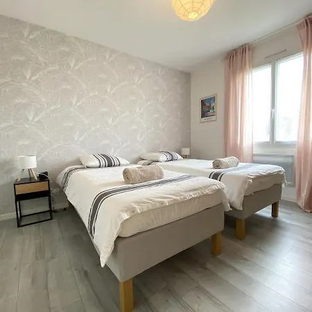 La Maison En Bord De *
